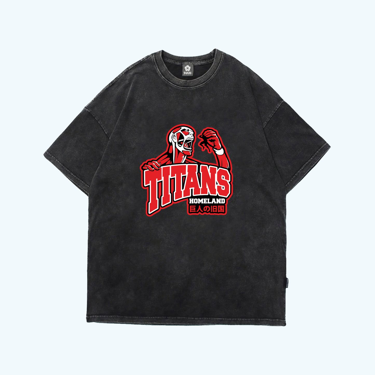 تيشيرت محجر أوفرسايز عليه تصميم تايتن أحمر وكلمة TITANS HOMELAND من أنمي Attack on Titan – متوفر على Sugoi Store