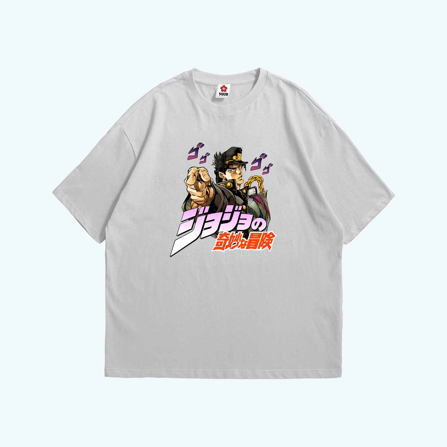 صورة تيشيرت ابيض عليه تصميم جوتارو كوجو من أنمي جوجو من Sugoi Store.